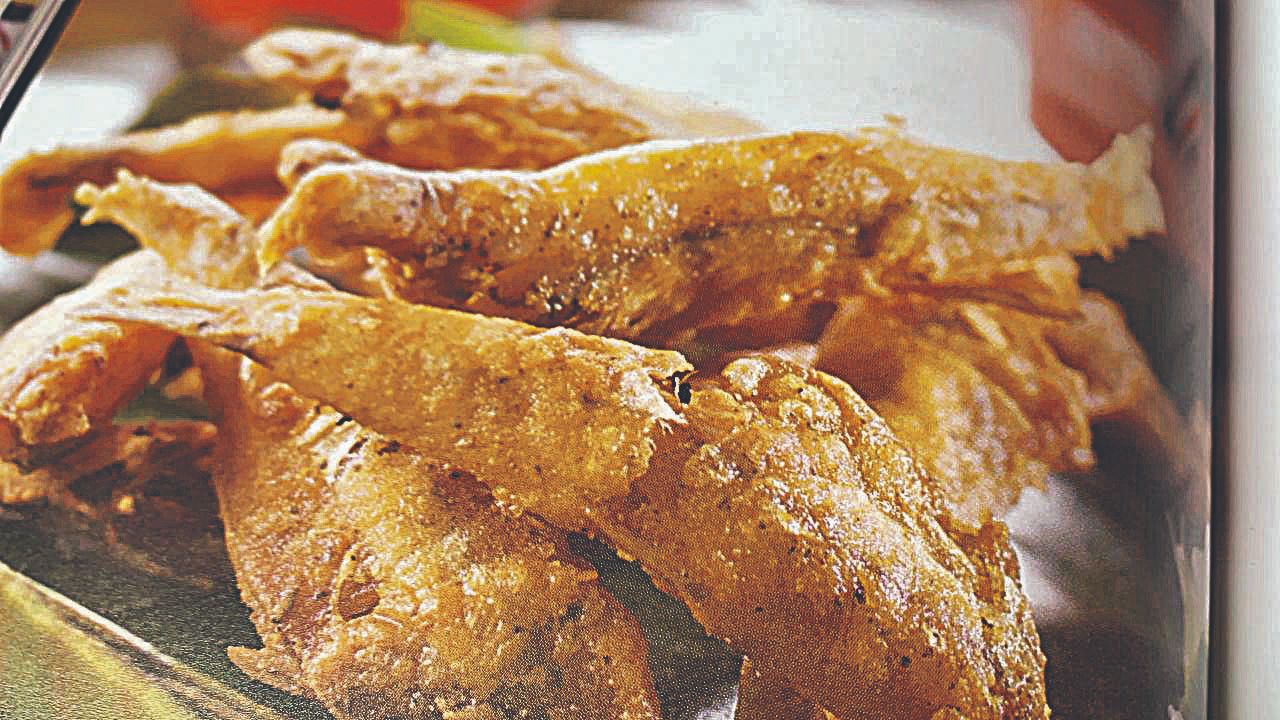 Manjubas fritas do Regina Martins, em Itapuã, Vila Velha. (Foto: Divulgação/Regina Maris)