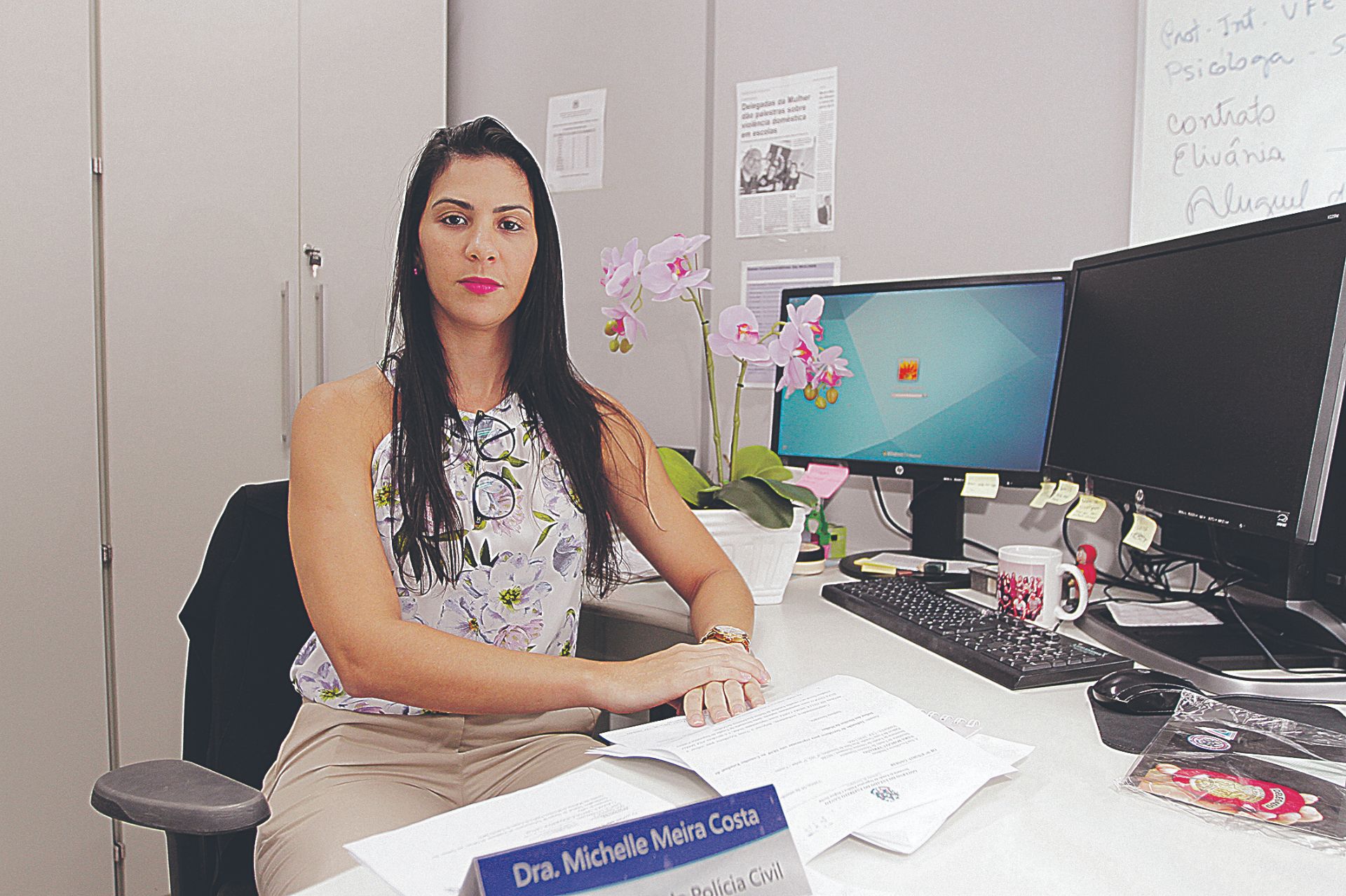delegada Michelle Meira diz que a mulher deve observar sinais de violência e procurar ajuda do poder público (Foto: Fábio Nunes)