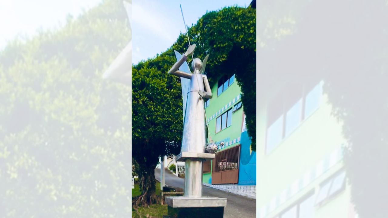 Monumento de anjo em Marechal Floriano (Foto: Divulgação)