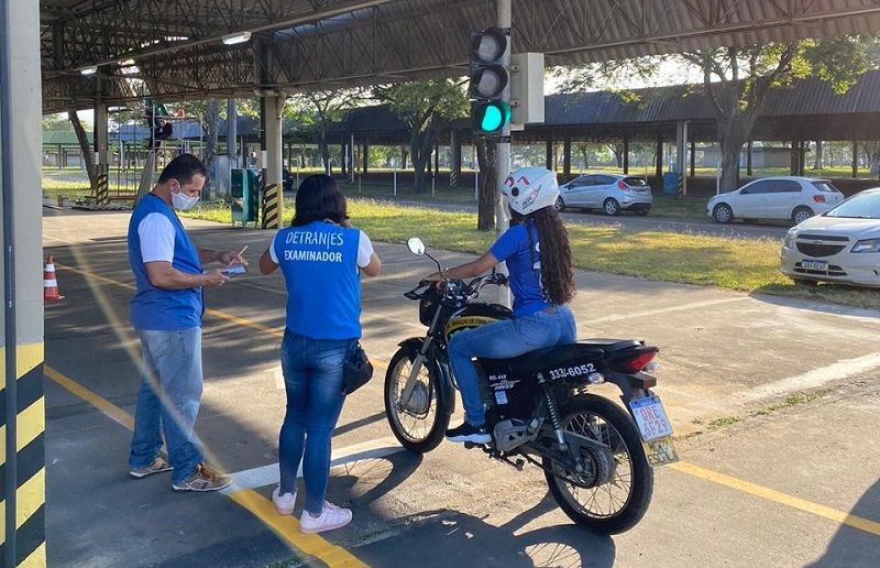 Medidas de prevenção ao novo coronavírus tem sido tomadas para evitar o contágio durante os exames (Foto: Divulgação/ Detran - ES)