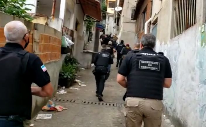 Operação Capital no Bairro da Penha, em Vitória. (Foto: Reprodução vídeo/Divulgação Sesp)