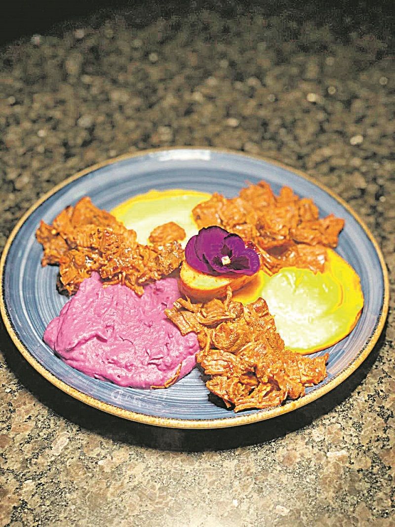 Ossobuco com mousseline do Espigueiro, em Pedra Azul. (Foto: Divulgação/Fernanda Felício)