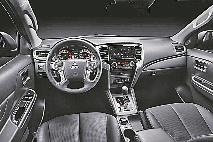 Interior é prático e funcional e comandos são de fácil visualização (Foto: Assessoria Mitsubishi)