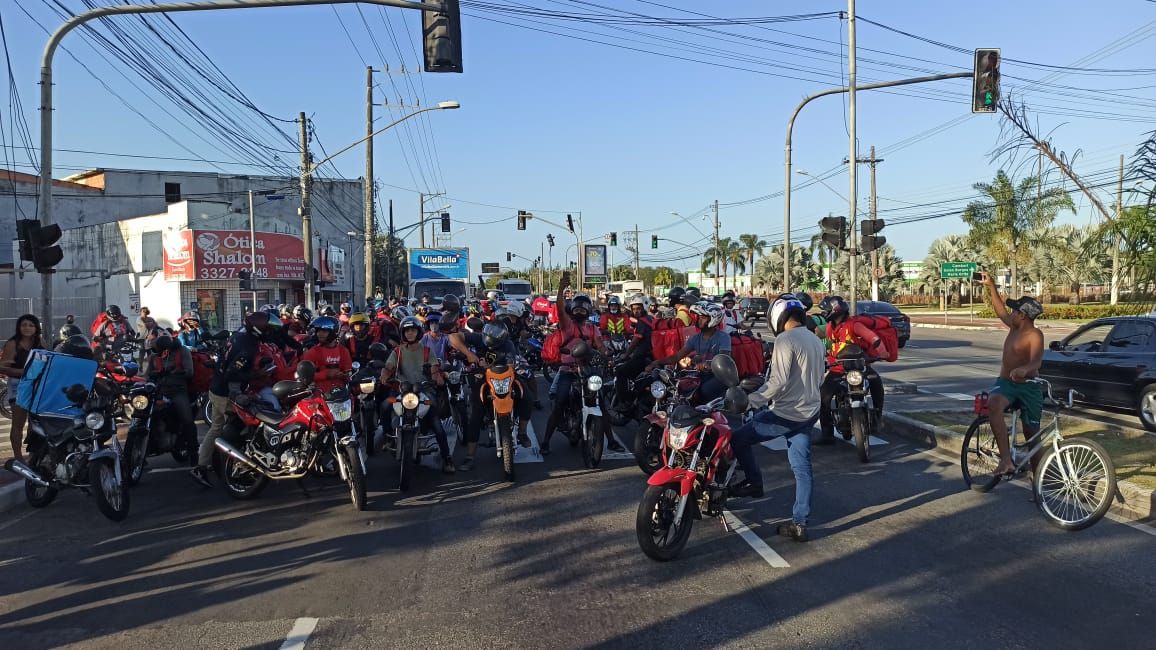 Motociclistas fazem protesto e pedem justiça após morte de motoboy (Foto: Dayane Souza/AT)