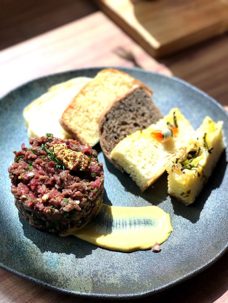 Steak tartar do chef Jonathan Nery, do Sítio dos Lagos. (Foto: Jonathan Nery/Divulgação)