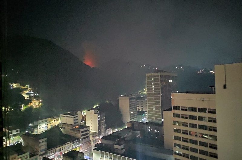 A fumaça cobriu grande parte do centro da capital e afetou centenas de moradores (Foto: Divulgação)