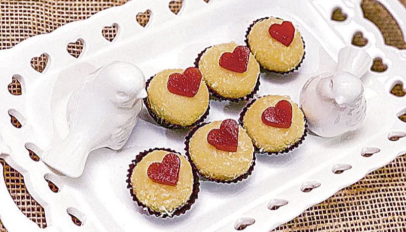 Versão Romeu e Julieta, com queijo parmesão, recheado com goiabada. (Foto: Beto Morais / AT)