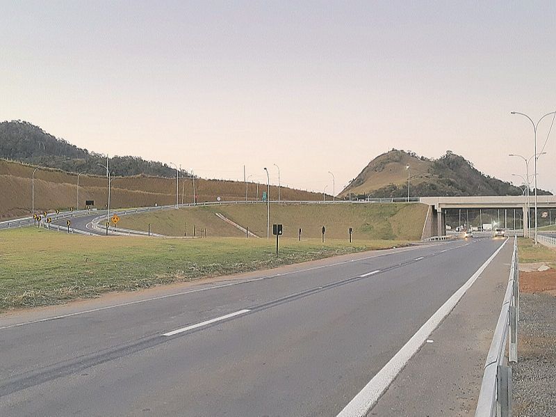 Viaduto da BR-101, no distrito de Amarelos, em Guarapari. (Foto: Foto: Roberta Bourguignon)