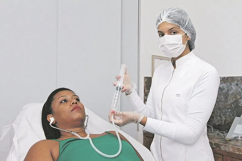A assistente administrativa Erica Soares procurou tratamento de ozonioterapia para tratar a enxaqueca