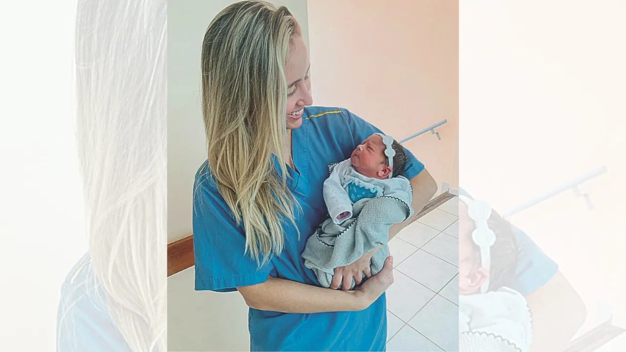 Imagem ilustrativa da imagem Médica  é homenageada por mãe após parto surpresa