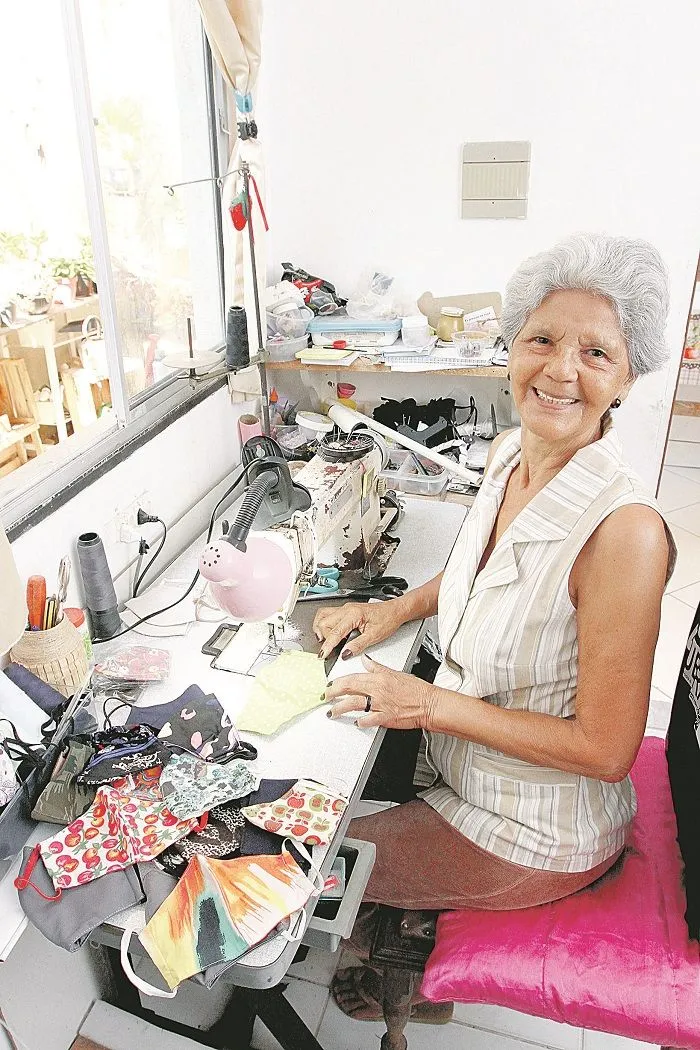 A costureira aposentada Ivanilda Ferreira Chagas, de 80 anos.
