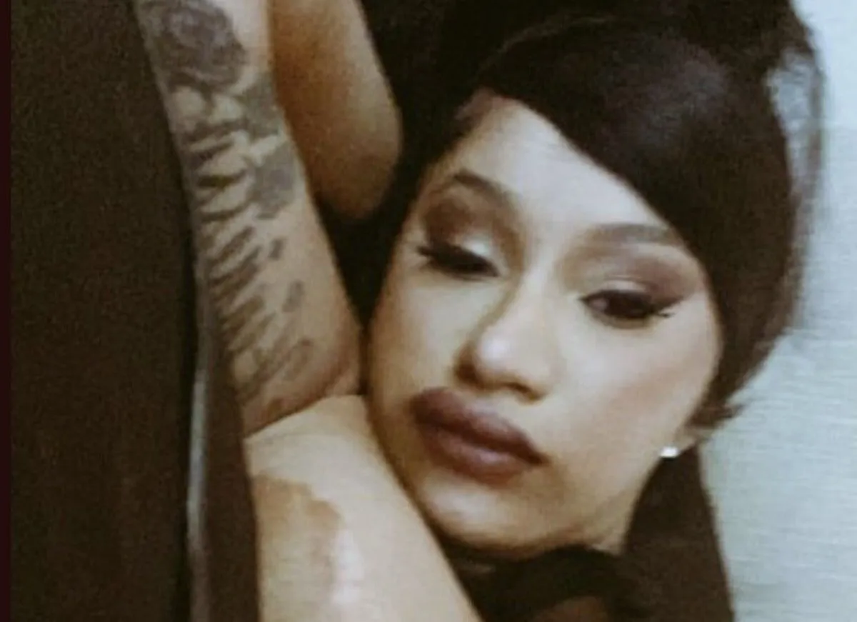 Imagem ilustrativa da imagem Cardi B publica nude por engano nas redes sociais