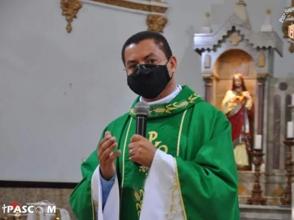 Padre Adriano da Silva Barros, de 36 anos, foi encontrado carbonizado em Manhumirim 