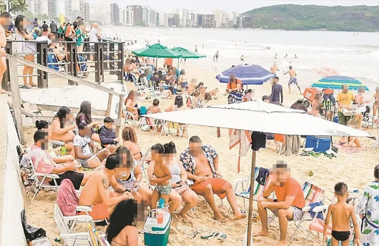 Praia do Morro: turistas aproveitam feriado prolongado em Minas Gerais para curtir a semana em Guarapari