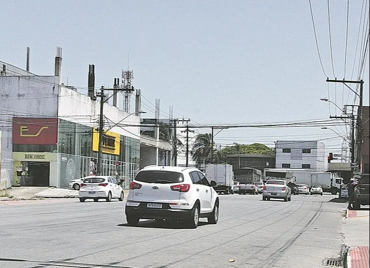 Imagem ilustrativa da imagem Avenida ainda sem sinalização