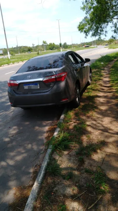 Imagem ilustrativa da imagem Bandidos ameaçam motorista com bebê de 5 meses e roubam carro