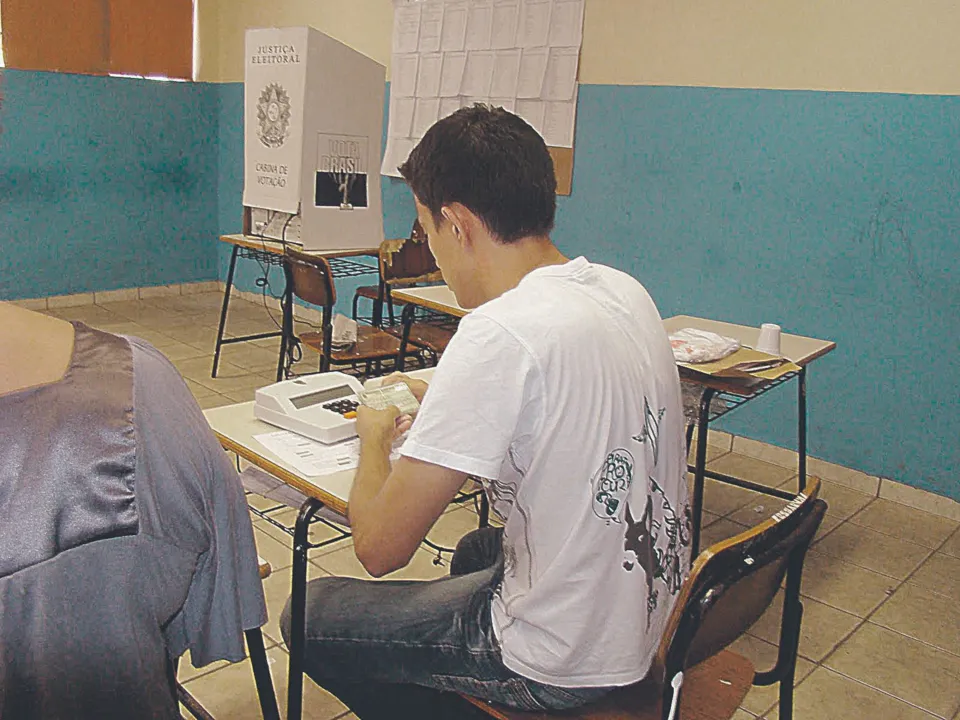Imagem ilustrativa da imagem Mesários não vão precisar pagar taxa de inscrição para concurso no Estado