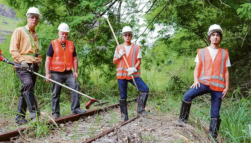 Imagem ilustrativa da imagem Grupo se une para recuperar linha de trem abandonada