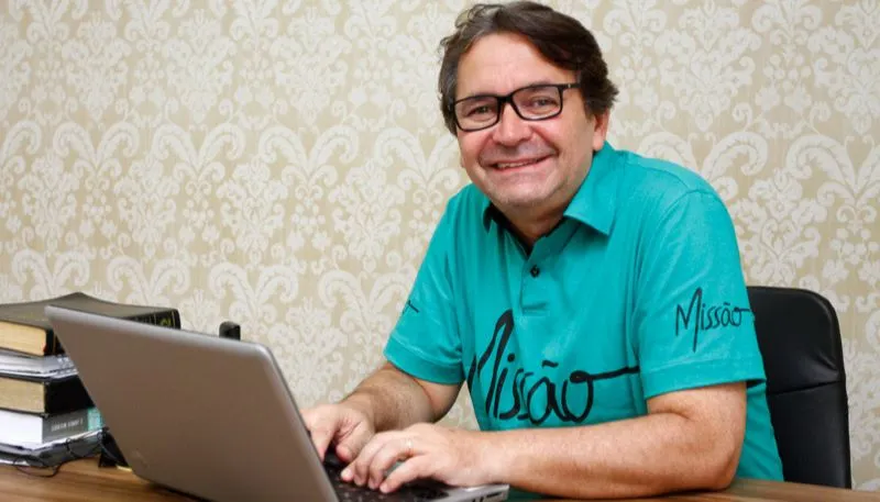 Imagem ilustrativa da imagem Pastor capixaba é internado na UTI com Covid e bactéria