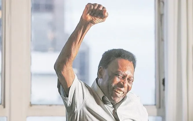 Imagem ilustrativa da imagem Pelé parabeniza Santos pelos 109 anos do clube: "História mais bonita do mundo"