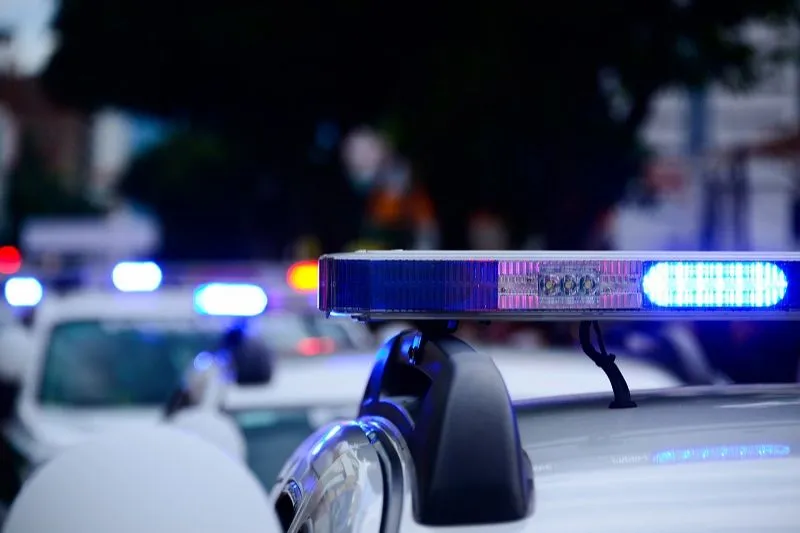Imagem ilustrativa da imagem Polícia prende mais de 50 em 2ª noite de protestos após morte de homem negro nos EUA