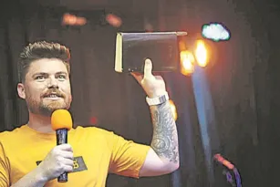 Imagem ilustrativa da imagem Testemunho de fé com Leandro Luz