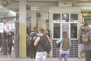 Imagem ilustrativa da imagem Demora na recarga de cartão