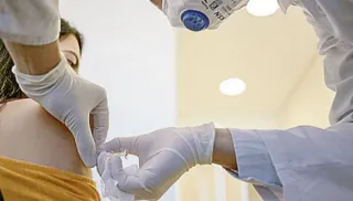 Imagem ilustrativa da imagem Vacina, essa injeção de esperança