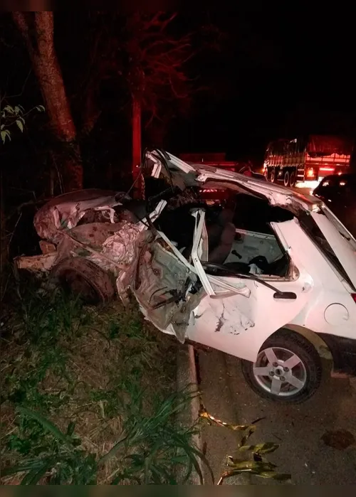 Imagem ilustrativa da imagem Batida entre carro e caminhão deixa três mortos em Cachoeiro