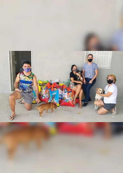 Imagem ilustrativa da imagem "Cenas terríveis. O cão ainda tentou acompanhar o carro", diz protetora de animais