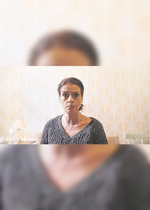 Imagem ilustrativa da imagem "Agora, a correria é dentro de casa”, diz Denise Fraga