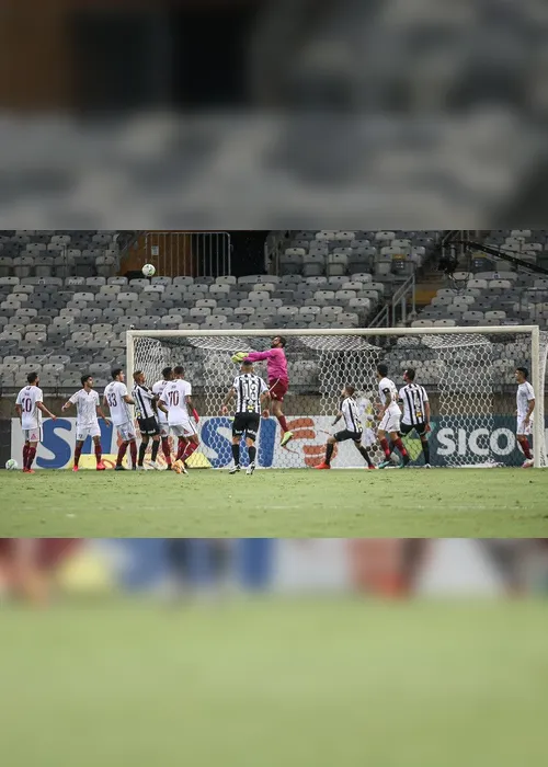 Imagem ilustrativa da imagem Santos deve ter o retorno de Marinho e Veríssimo contra o Flu neste domingo