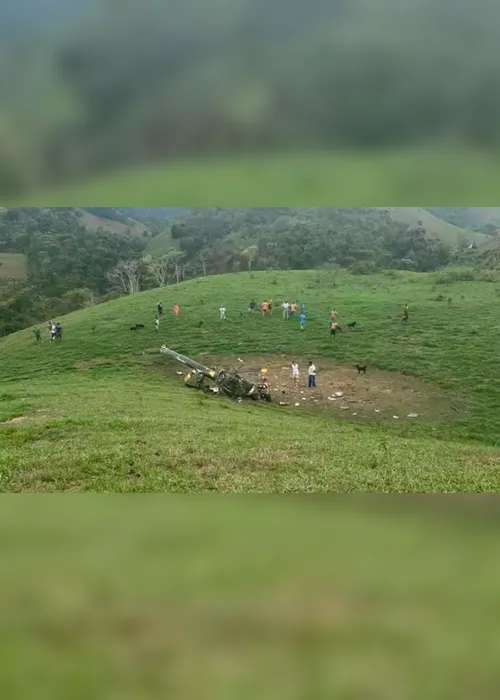 Imagem ilustrativa da imagem Queda de helicóptero mata duas pessoas no interior do Rio