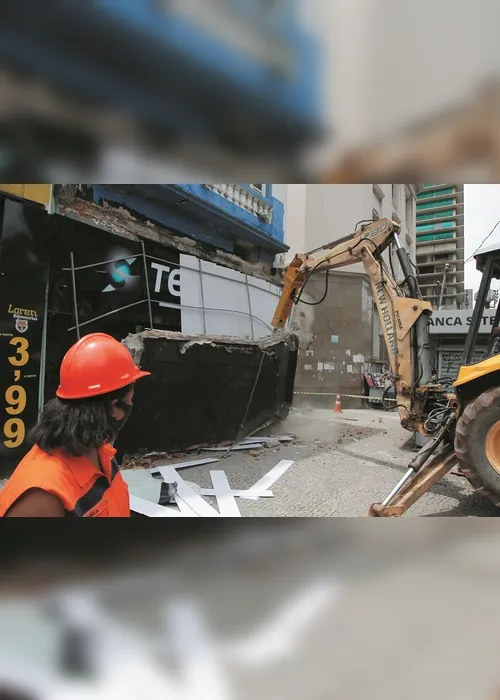 Imagem ilustrativa da imagem Queda de marquise: Loja já havia sido notificada pela prefeitura