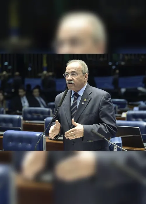 Imagem ilustrativa da imagem "Grande volume" na cueca de senador levou a polícia a descobrir dinheiro