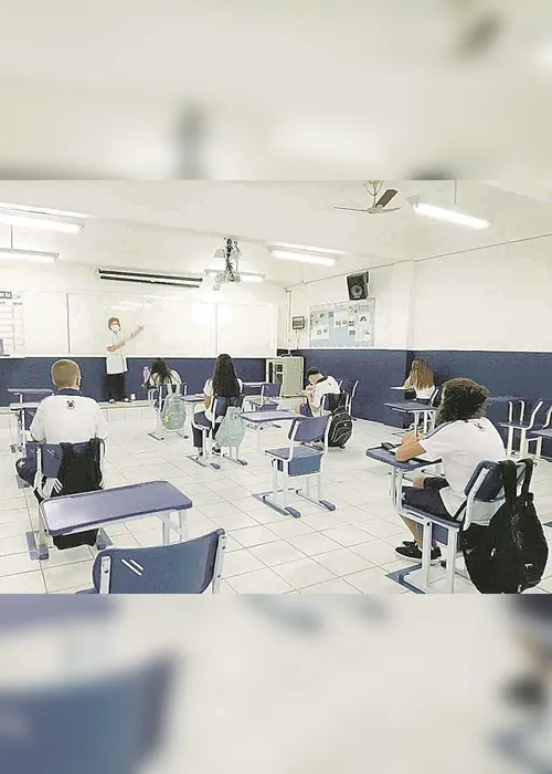 Imagem ilustrativa da imagem Estudantes de mais 63 escolas particulares voltam às salas de aula na 2ª
