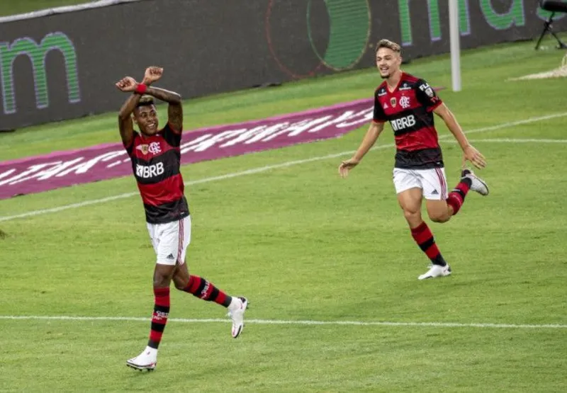 Jogadores do Flamengo comemoram