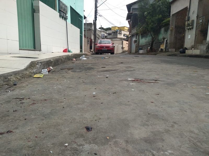 Cleuton Lopes da Silva, de 32 anos, foi morto na rua de casa, no bairro Nossa Senhora da Conceição, na Serra. (Foto: Fábio Nunes/AT)