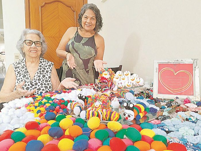 Mãe e filha aposentadas, dona Geny Bassani Marchandt, de 88 anos, e a Rejane Bassani Marchandt, 61. (Foto: Roberta Bourguignon)