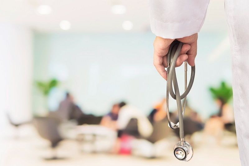 Atendimento médico registrou aumento de pacientes com sintomas do novo coronavírus (Foto: Freepik)