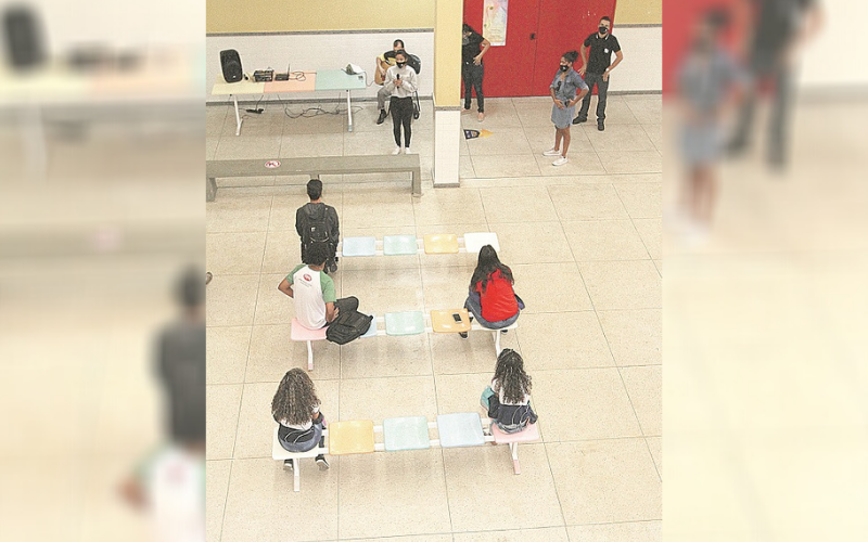 Volta de alunos na rede estadual (Foto: Beto Morais - 13/10/2020)