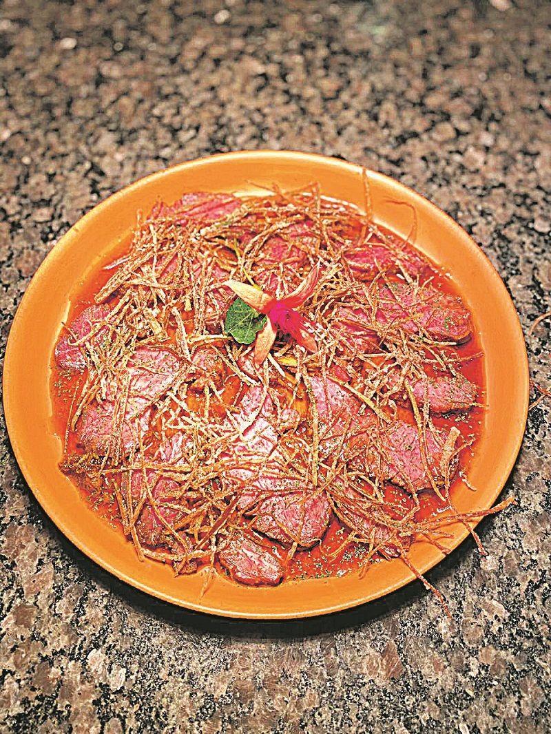 Beef Tataki do Espigueiro, em Pedra Azul. (Foto: Divulgação)