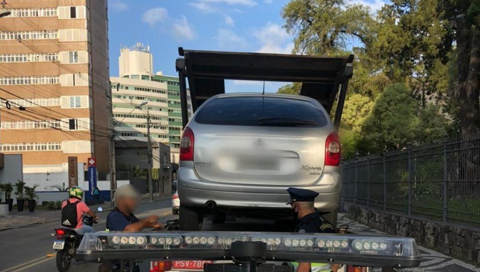 O condutor estava com a carteira de motorista suspensa. (Foto: Guarda Municipal/Divulgação)
