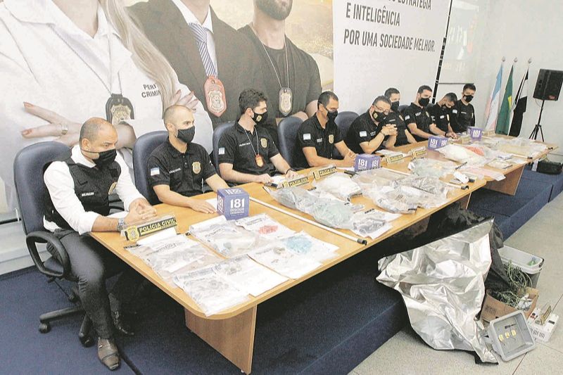 Delegados da Polícia Civil fizeram um balanço da operação que resultou na prisão de 49 traficantes no Estado. (Foto: Fábio Nunes/AT)