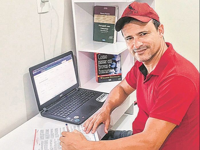 Ismael Filgueira da Silva, 45, segue determinado a conseguir uma das vagas do concurso da Polícia Federal (Foto: Acervo Pessoal)
