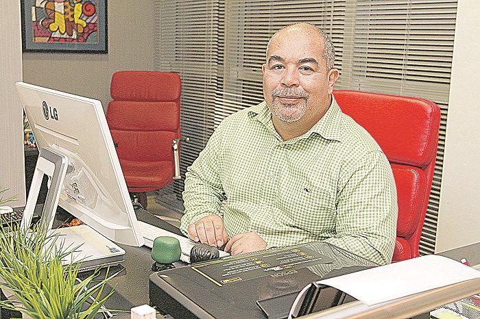 Elcio acredita que o setor de comércio e serviços vai abrir muitas vagas (Foto: Rodrigo Gavini - 03/06/2016)