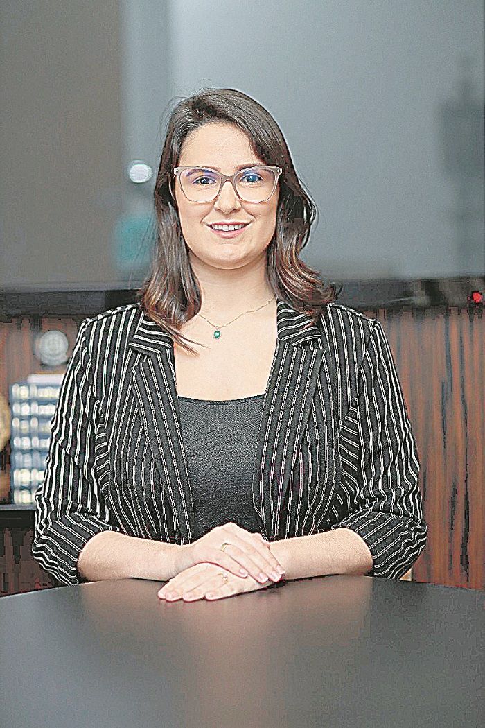 Estér Casagrande Khéde, advogada especialista em Direito Previdenciário (Foto: Divulgação)