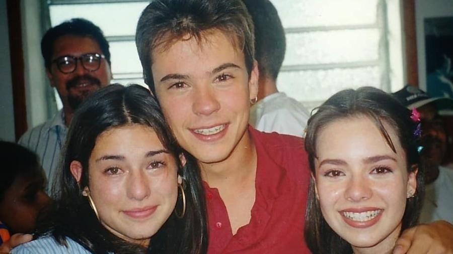 Fernanda Paes Leme, Paulo Vilhena e Sandy, nos bastidores de "Sandy & Junior" (Foto: Reprodução / Instagram)