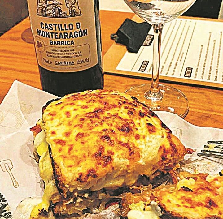 Francês croque bartô do Cookie It Café, na Praia do Canto. (Foto: Cookie It/Divulgação)