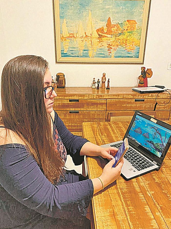 A estudante de enfermagem Julia Massucatti Freitas, 25. (Foto: Acervo pessoal )